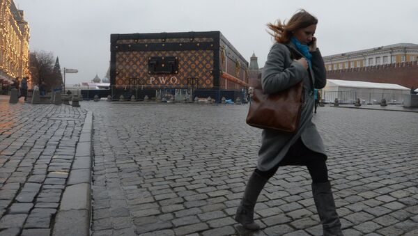 Сундук-павильон Louis Vuitton на Красной площади Сундук-павильон Louis Vuitton на Красной площади