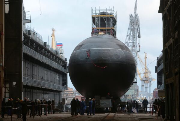Спуск на воду подводной лодки Новороссийск в Санкт-Петербурге Спуск на воду подводной лодки Новороссийск в Санкт-Петербурге