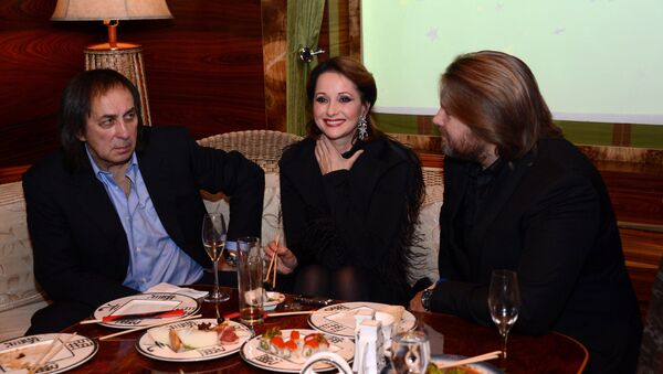 Президент Ассоциации каскадеров России Александр Иншаков, Актриса Ольга Кабо и актер Егор Позенко на вечеринке журнала The Hollywood Reporter Президент Ассоциации каскадеров России Александр Иншаков, Актриса Ольга Кабо и актер Егор Позенко на вечеринке журнала The Hollywood Reporter