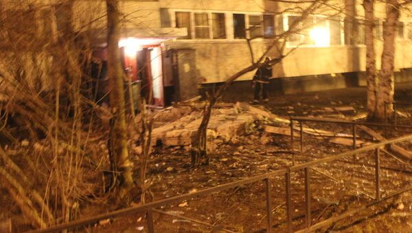 Пожар в доме на улице Ольги Форш в Калининском районе Петербурга. Фото с места события Пожар в доме на улице Ольги Форш в Калининском районе Петербурга. Фото с места события