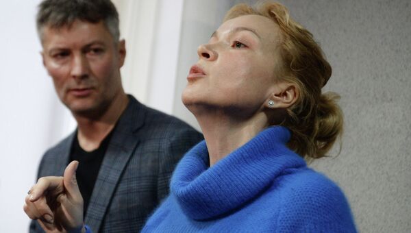 Бывший шеф-редактор информагентства Ура.ру Аксана Панова, обвиняемая в вымогательстве, во время оглашения приговора в Ленинском суде Екатеринбурга. Бывший шеф-редактор информагентства Ура.ру Аксана Панова, обвиняемая в вымогательстве, во время оглашения приговора в Ленинском суде Екатеринбурга.