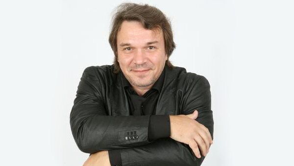 Иллюзионист Сергей Солоницын Иллюзионист Сергей Солоницын
