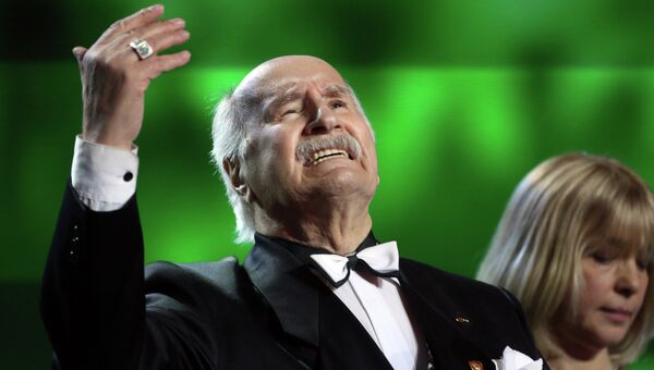 Актер Владимир Зельдин на церемонии вручения премии Ника Актер Владимир Зельдин на церемонии вручения премии Ника