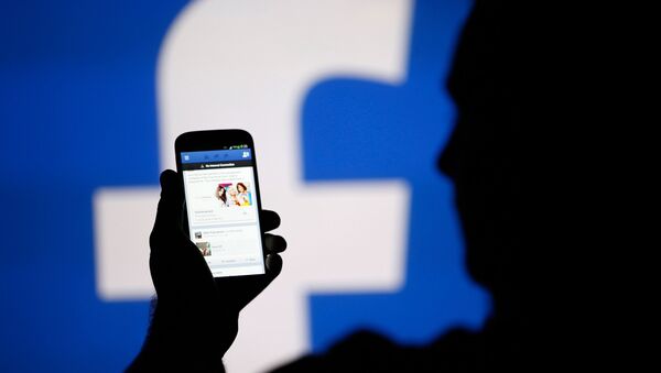 Логотип компании Facebook Логотип компании Facebook
