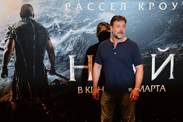 Актер Рассел Кроу во время фотоколла в рамках премьеры фильма Ной Актер Рассел Кроу во время фотоколла в рамках премьеры фильма Ной