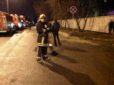 На месте обрушения строящегося здания в Москве На месте обрушения строящегося здания в Москве