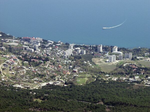 Город Алупка в Крыму Город Алупка в Крыму