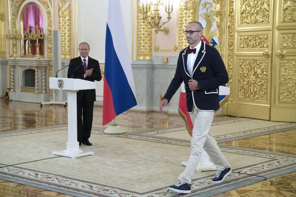 Президент России Владимир Путин (слева) и волейболист, олимпийский чемпион Сергей Тетюхин Президент России Владимир Путин (слева) и волейболист, олимпийский чемпион Сергей Тетюхин