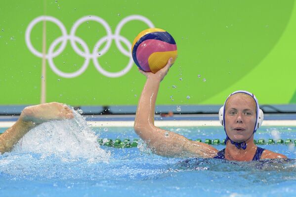 Российская ватерполистка Анна Тимофеева Российская ватерполистка Анна Тимофеева