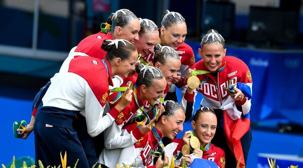 Синхронистки сборной России, завоевавшие золотые медали на Олимпийских играх в Рио-де-Жанейро Синхронистки сборной России, завоевавшие золотые медали на Олимпийских играх в Рио-де-Жанейро