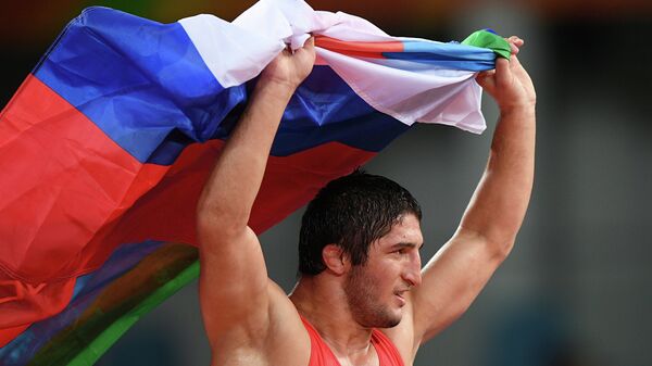 Шанс для молодежи: российские борцы поспорят за медали ЧЕ
