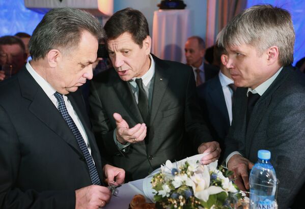 Виталий Мутко, Александр Жуков и Павел Колобков (слева направо) Виталий Мутко, Александр Жуков и Павел Колобков (слева направо)