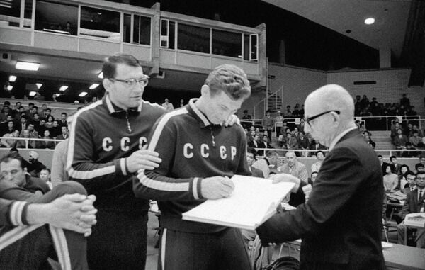Александр Иваницкий (слева) во время Олимпийских игр в Токио Александр Иваницкий (слева) во время Олимпийских игр в Токио