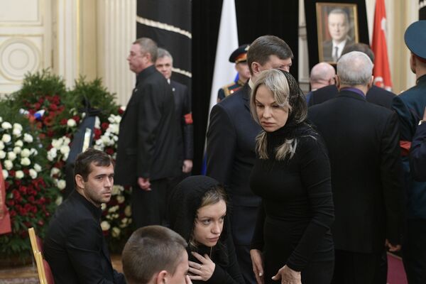 Нападающий Зенита Александр Кержаков (слева) Нападающий Зенита Александр Кержаков (слева)