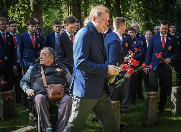 Алексей Жамнов Алексей Жамнов