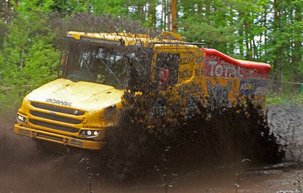 Автомобиль команды Qualisport Racing под управлением Миклоша Ковача (Венгрия) Автомобиль команды Qualisport Racing под управлением Миклоша Ковача (Венгрия)