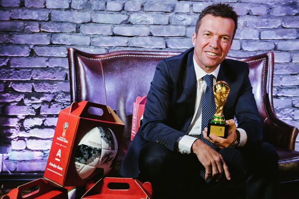 Чемпион мира по футболу 1990 года, известный немецкий футболист Лотар Маттеус Чемпион мира по футболу 1990 года, известный немецкий футболист Лотар Маттеус