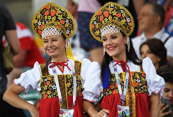 Болельщицы сборной России Болельщицы сборной России