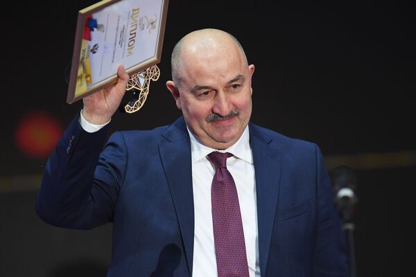 Главный тренер сборной России по футболу Станислав Черчесов Главный тренер сборной России по футболу Станислав Черчесов
