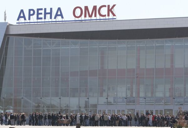 Очередь за билетами на финальный матч Кубка Гагарина КХЛ Очередь за билетами на финальный матч Кубка Гагарина КХЛ
