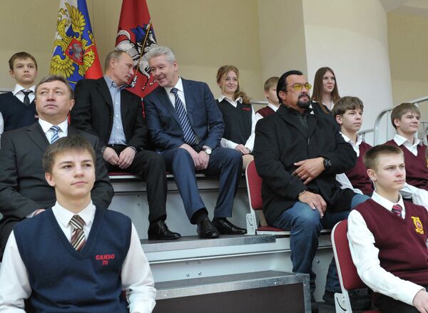 В.Путин посетил центр образования Самбо-70 В.Путин посетил центр образования Самбо-70