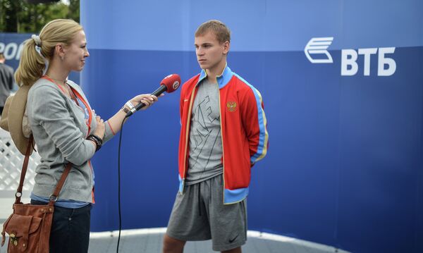 Чемпион мира 2013 года в спортивной ходьбе Александр Иванов Чемпион мира 2013 года в спортивной ходьбе Александр Иванов