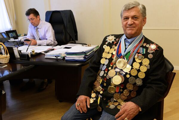 Александр Тихонов Александр Тихонов