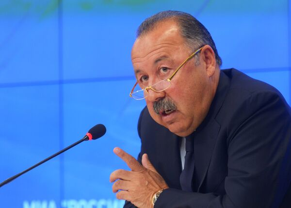Директор Оргкомитета объединенного чемпионата по футболу Валерий Газзаев Директор Оргкомитета объединенного чемпионата по футболу Валерий Газзаев