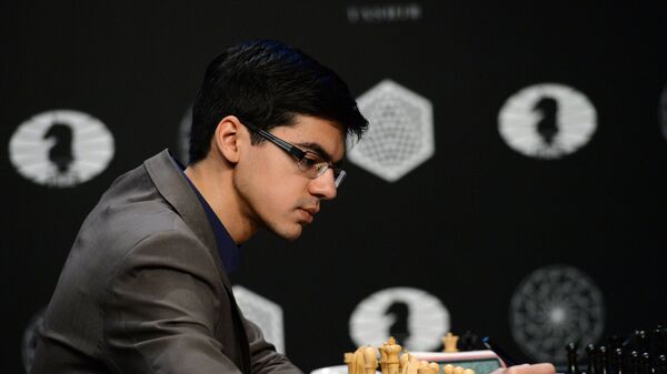 Гири победил Непомнящего в финале шахматного онлайн-турнира
