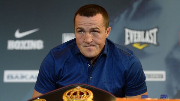 Денис Лебедев во время пресс-конференции Денис Лебедев во время пресс-конференции